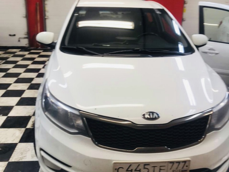 Замена лобового стекла Kia Rio