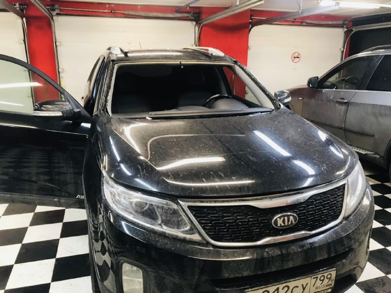 Замена лобового стекла Kia Sorento