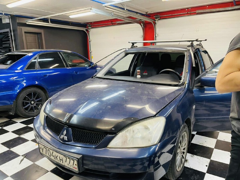 Замена лобового ветрового стекла Mitsubishi Lancer IX