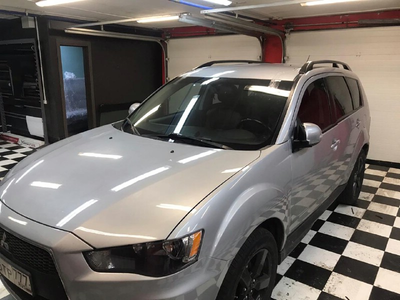 Замена лобового ветрового стекла Mitsubishi Outlander XL CW W