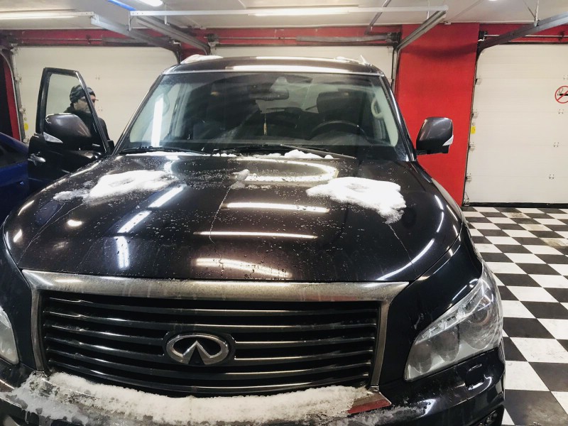 Замена лобового ветрового стекла Infiniti QX56