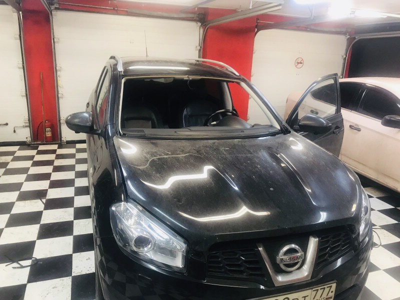 Замена лобового ветрового стекла Nissan Dualis Qashqai