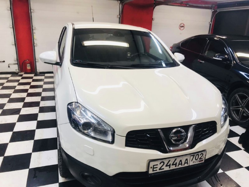 Замена лобового стекла Nissan Dualis Qashqai J10
