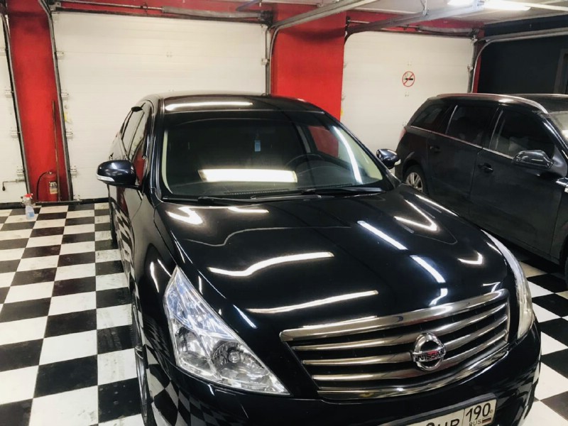 Замена лобового ветрового стекла Nissan Teana