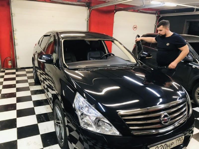 Замена лобового ветрового стекла Nissan Teana