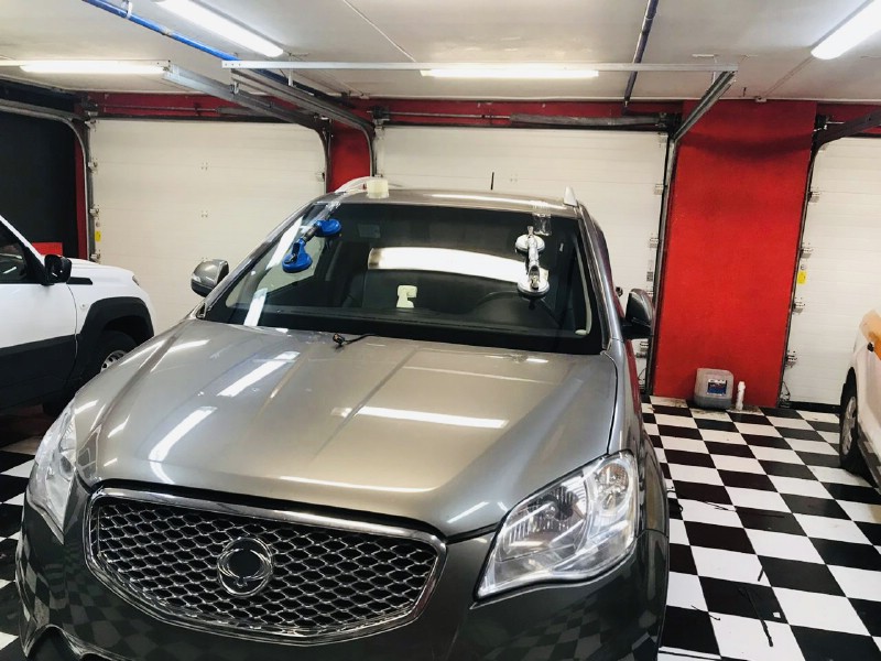 Замена лобового ветрового стекла SsangYong New Actyon
