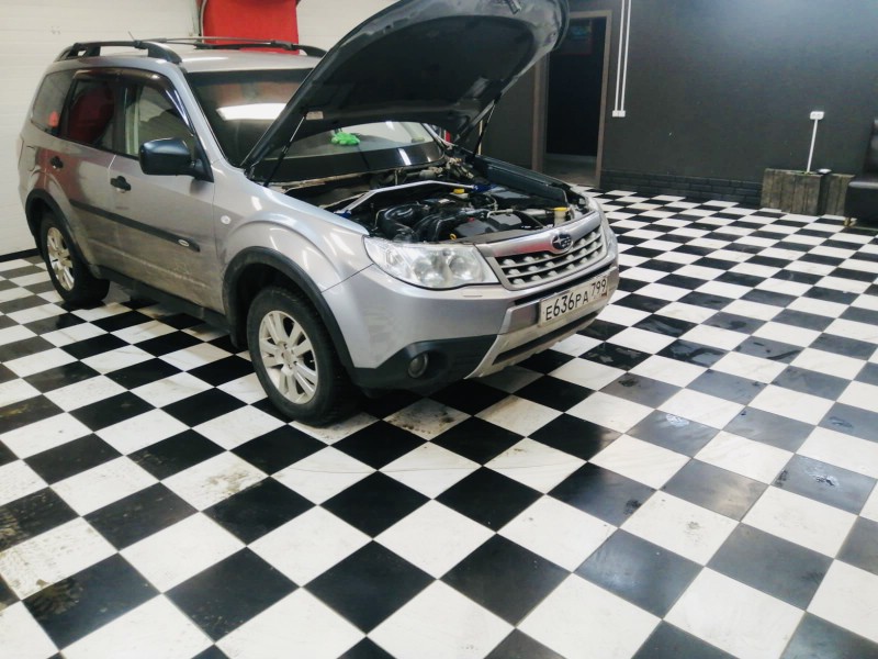 Замена лобового стекла Subaru Forester SH