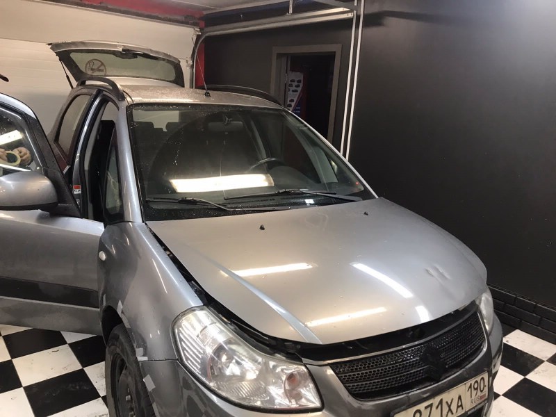 Замена лобового ветрового стекла Suzuki SX4