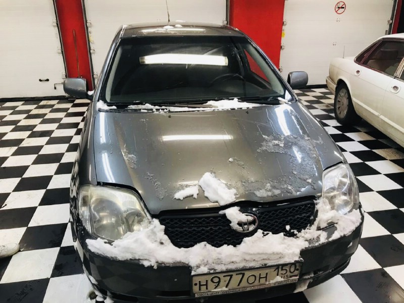 Замена лобового стекла Toyota Corolla