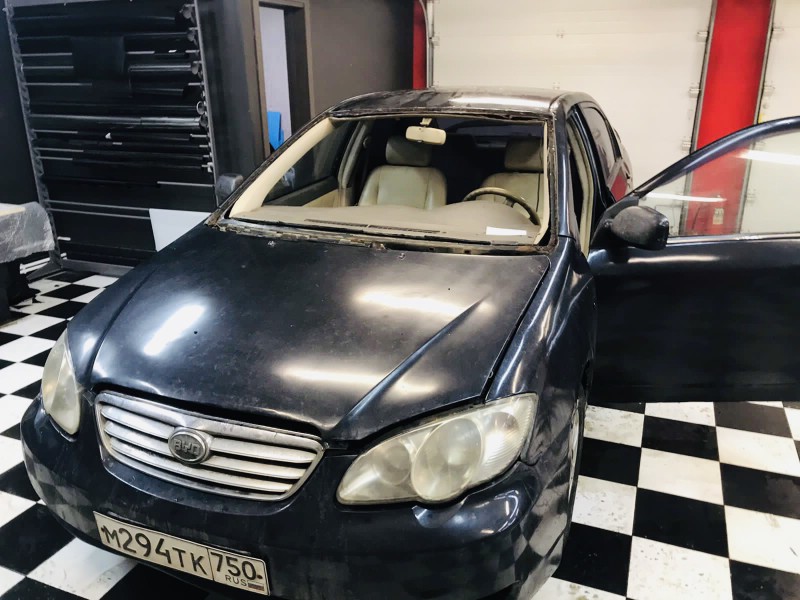 Замена лобового ветрового стекла Toyota Corolla E120