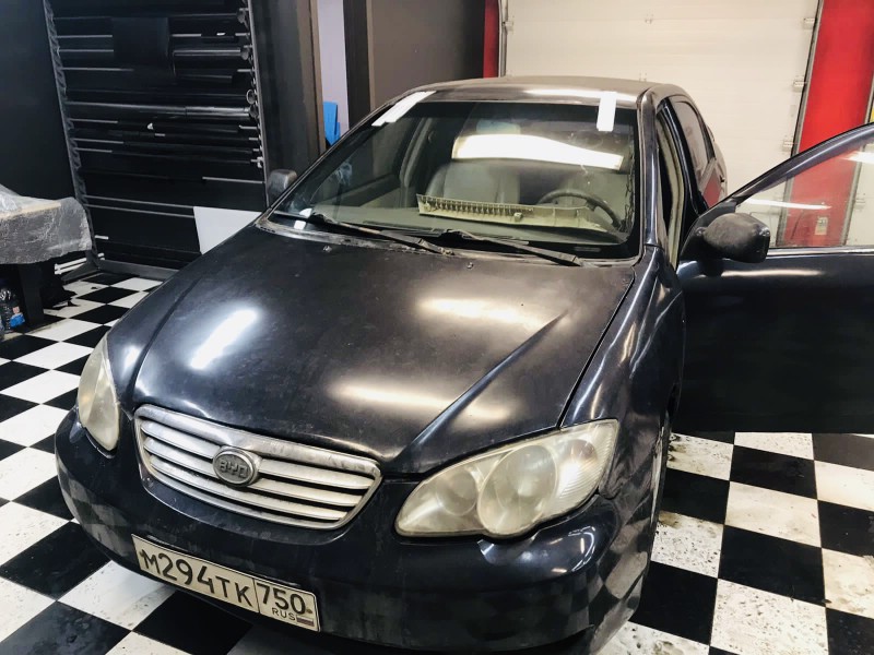 Замена лобового ветрового стекла Toyota Corolla E120