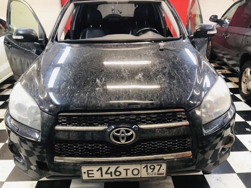 Замена лобового ветрового стекла Toyota RAV 4