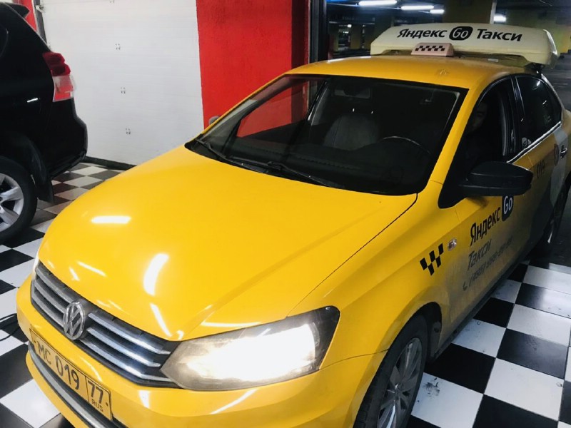 Замена лобового ветрового стекла Volkswagen Polo V 4D