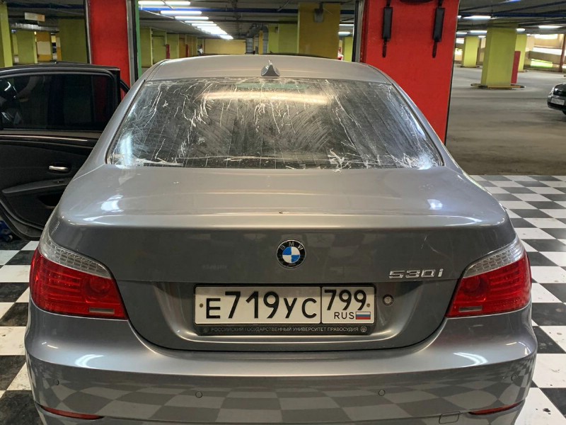 Замена заднего стекла BMW E60
