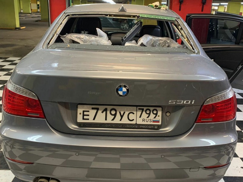 Замена заднего стекла BMW E60