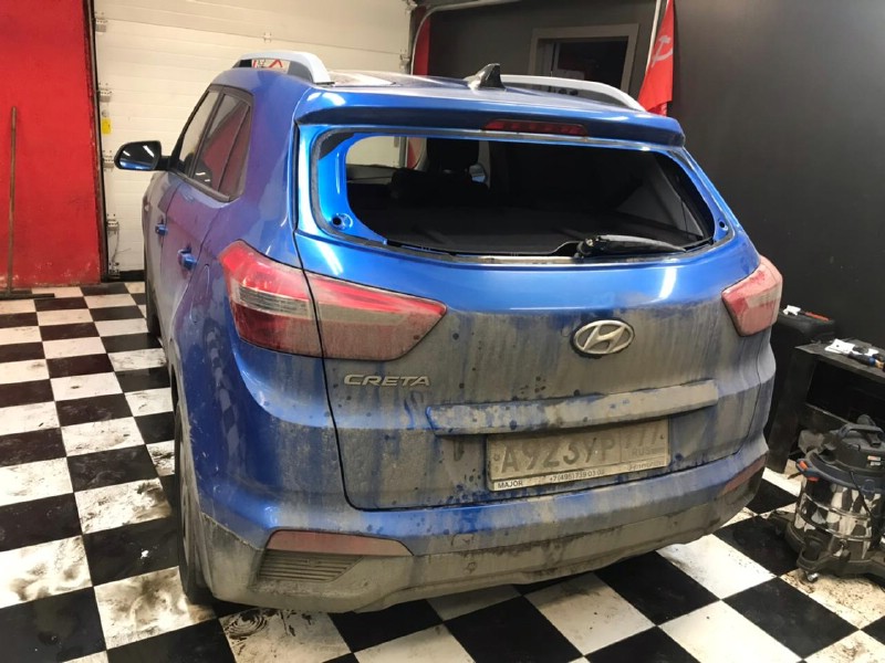 Замена заднего стекла Hyundai Creta
