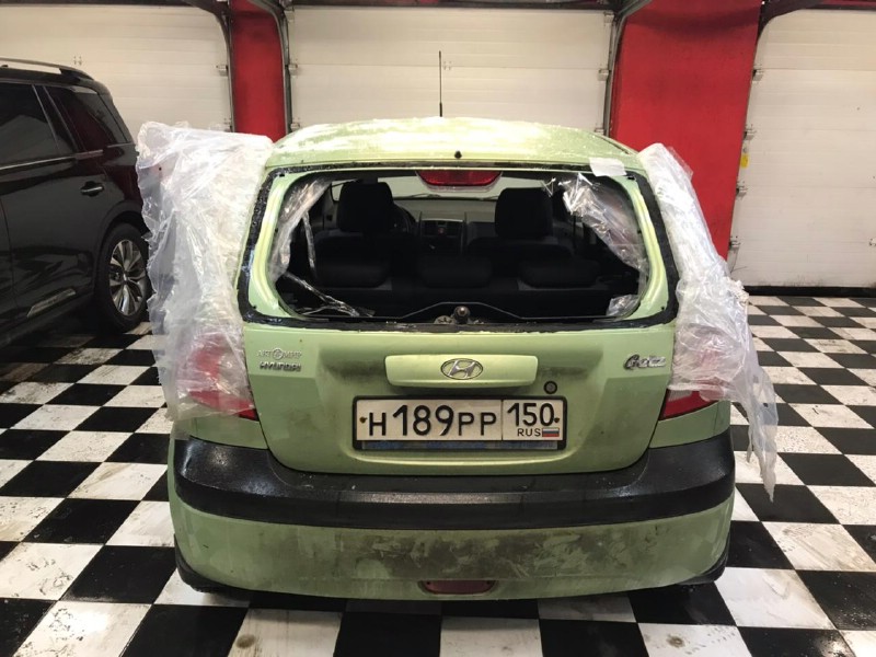 Замена заднего стекла Hyundai Getz
