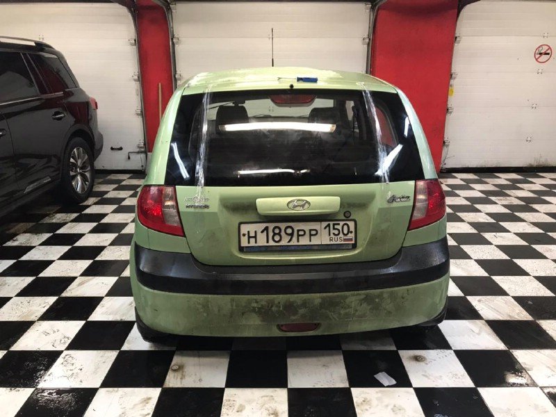 Замена заднего стекла Hyundai Getz