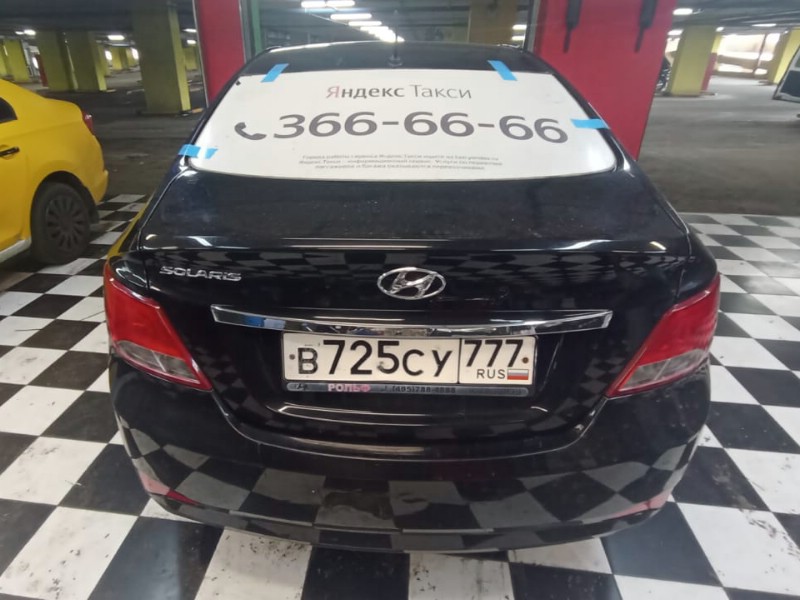 Замена заднего стекла Hyundai Solaris