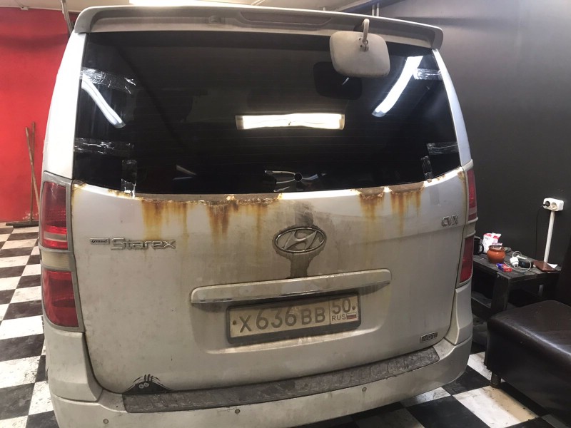 Замена заднего стекла Hyundai Starex