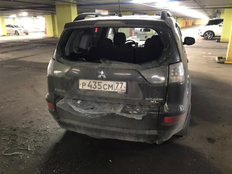 Замена заднего стекла Mitshubishi Outlander