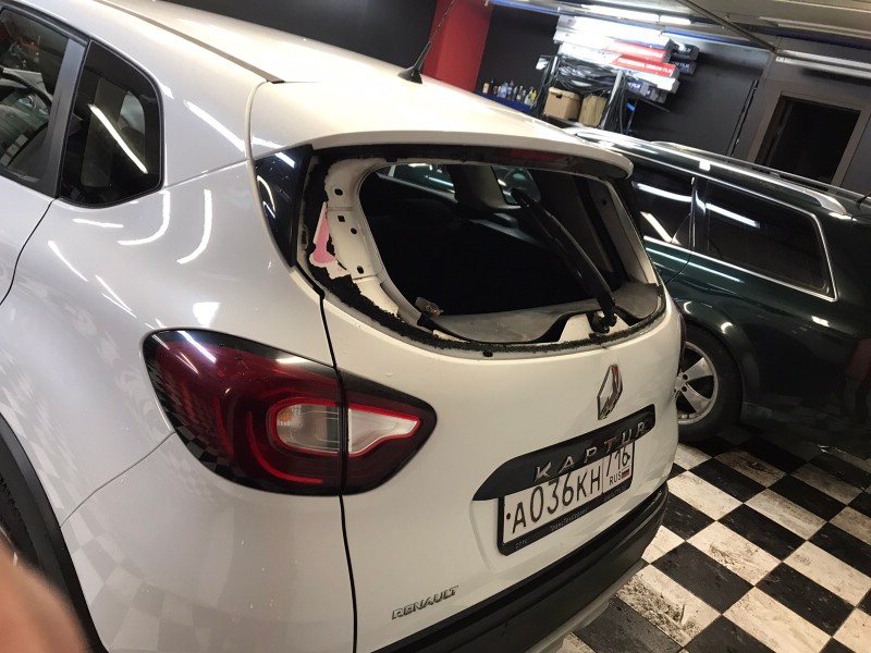 Замена заднего стекла Renault Kaptur
