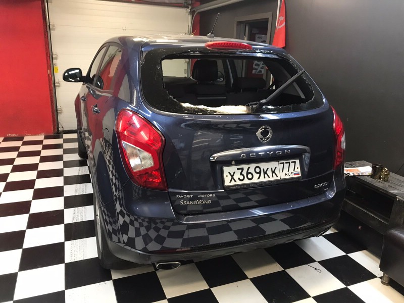 Замена заднего стекла Ssangyong Actyon