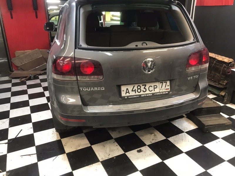 Замена заднего стекла Volkswagen Touareg
