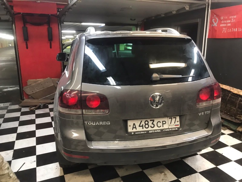 Замена заднего стекла Volkswagen Touareg