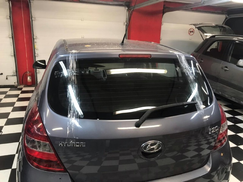 Замена заднего ветрового стекла Hyundai I20 5D HBK