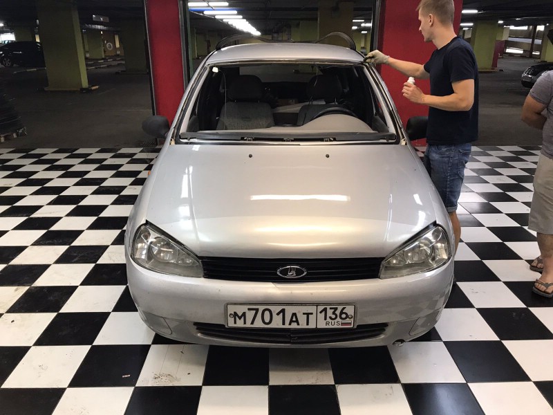Замена лобового стекла Lada Kalina