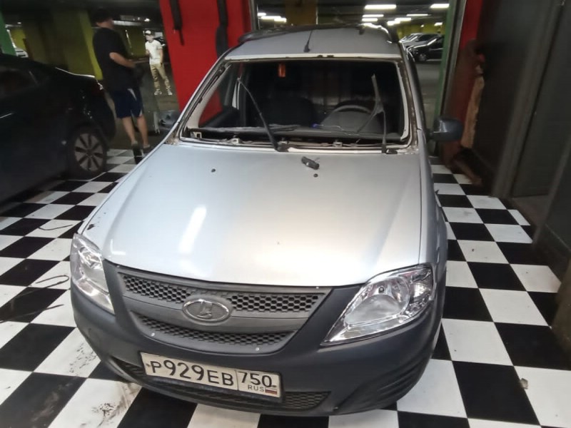Замена лобового стекла Lada Largus