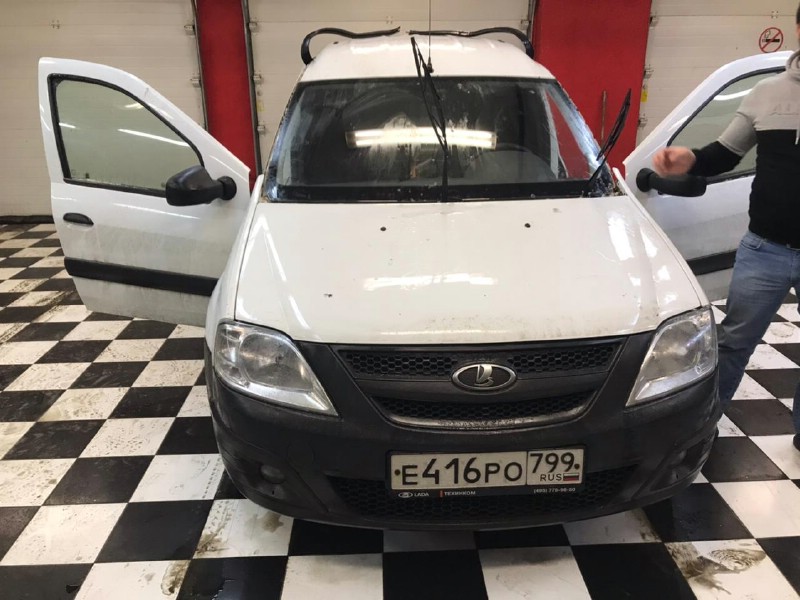 Замена лобового стекла Lada Largus