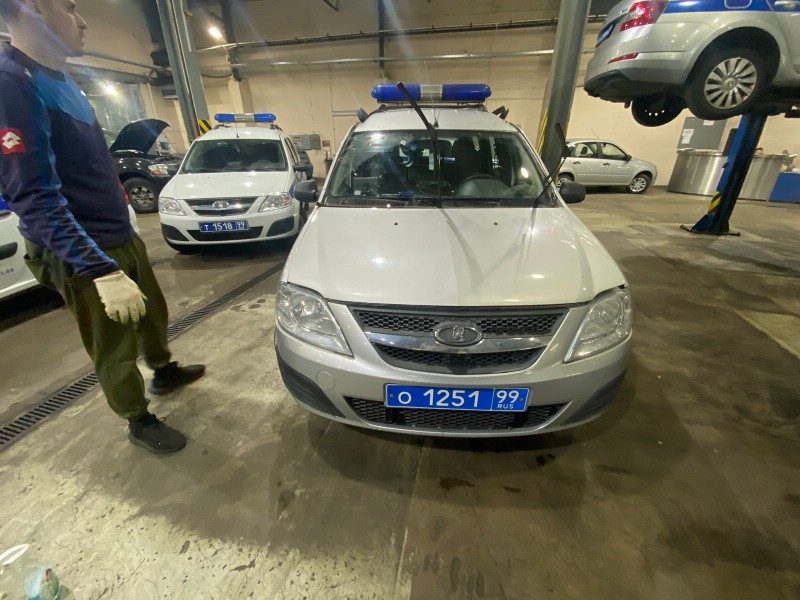 Замена лобоовго стекла Lada Largus