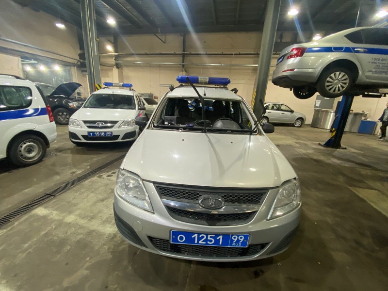 Замена лобоовго стекла Lada Largus