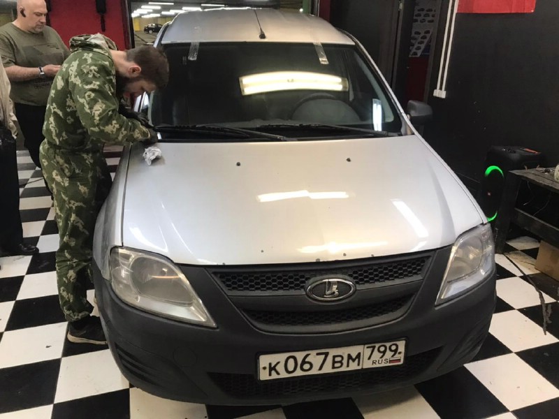 Замена лобового стекла Lada Largus