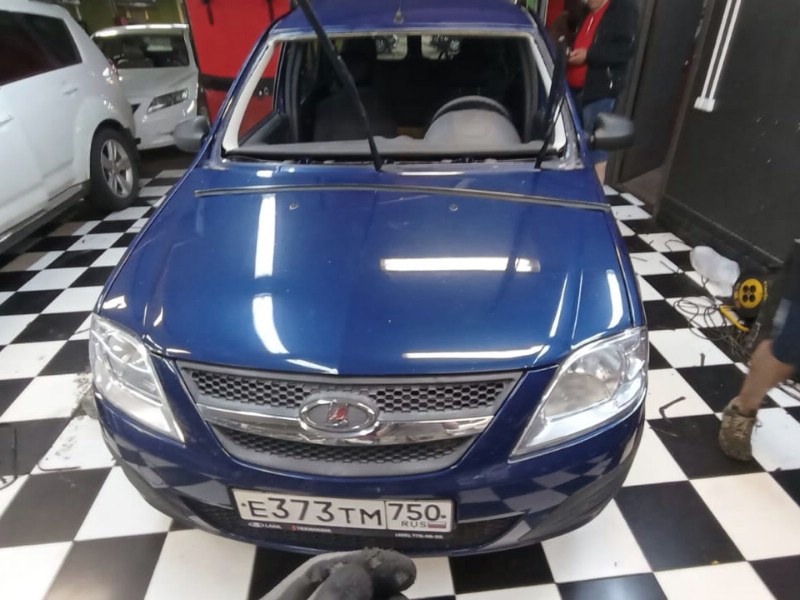 Замена лобового стекла Lada Largus