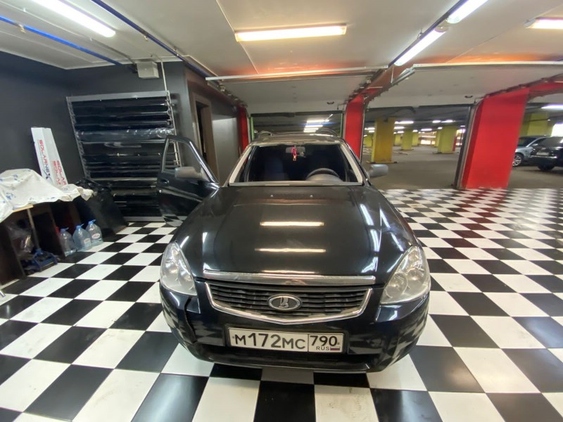 Замена лобового стекла Lada Priora