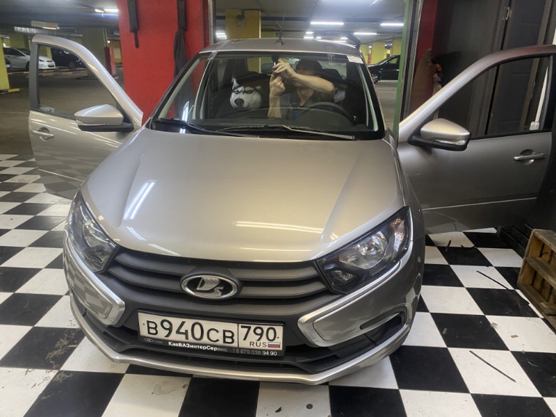 Замена лобового стекла Lada Vesta