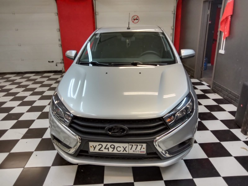 Замена лобоовго стекла Lada Vesta