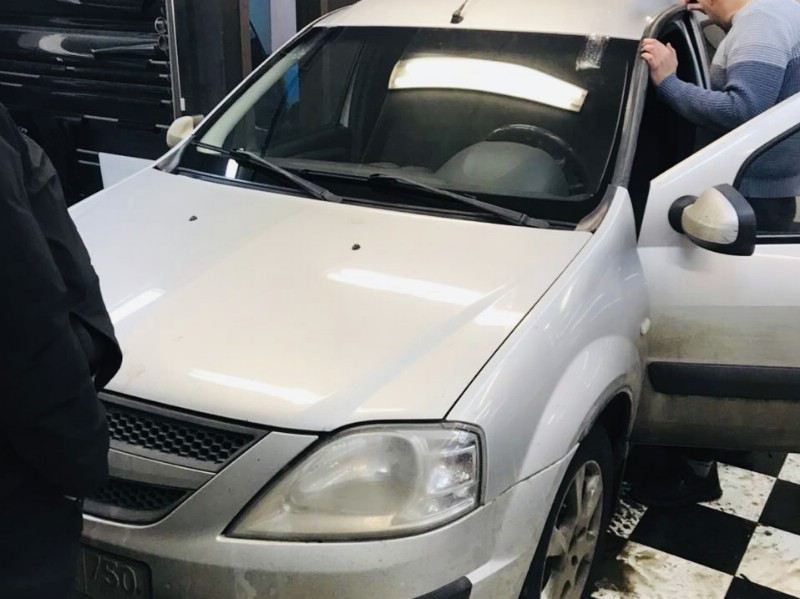 Замена лобового стекла Lada Largus